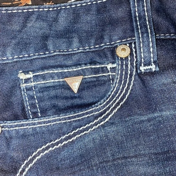 GUESS Jeans Women’s Y2K Distressed Skinny Fit Dark Blue Denim in Size 12 - Picture 6 of 8